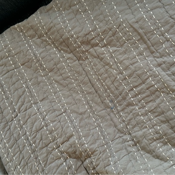 Two Land of Nod (Crate and Barrel) twin quilts - Picture 4 of 6